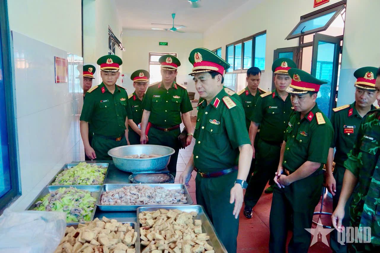 Trung đoàn 102 - Vững chắc hậu cần, làm chủ kỹ thuật